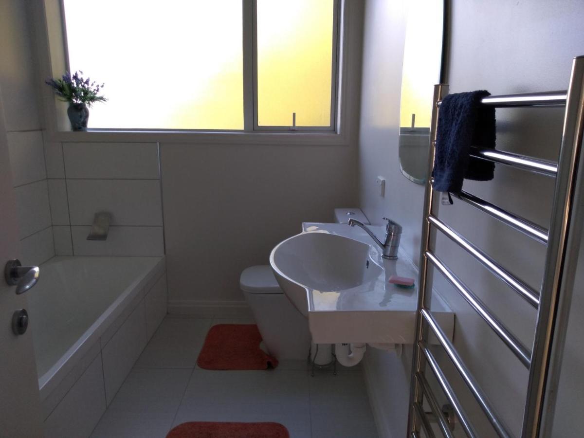 Quiet Location With View And Public Transport Apartment Wellington Luaran gambar